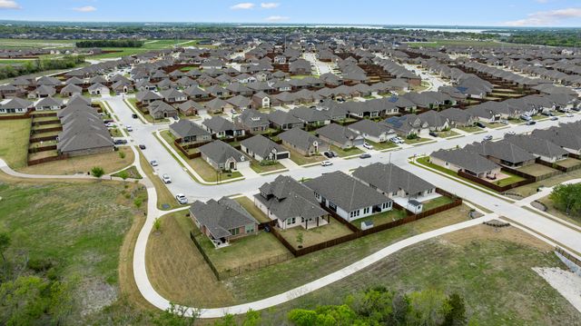 606 Creekview Lane, Lavon, TX 75166