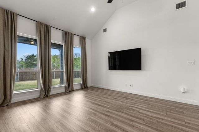 606 Creekview Lane, Lavon, TX 75166