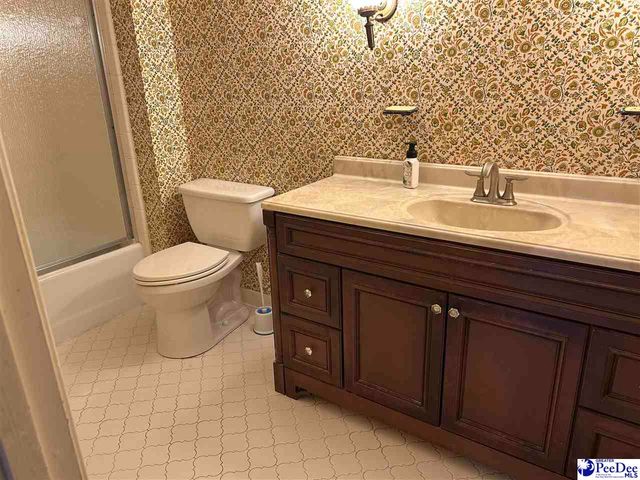 706 Lakeshore Drive, Bennettsville, SC 29512