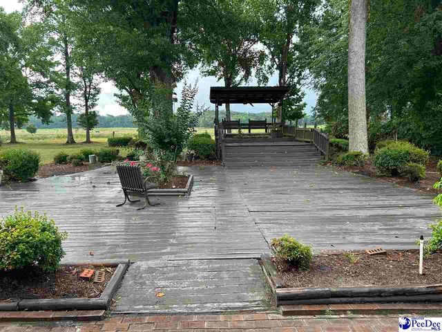 706 Lakeshore Drive, Bennettsville, SC 29512
