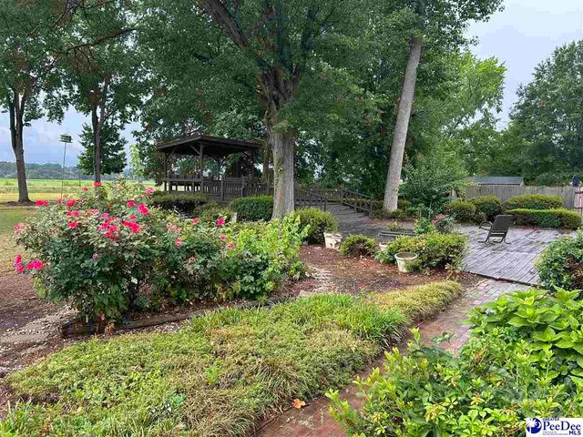 706 Lakeshore Drive, Bennettsville, SC 29512