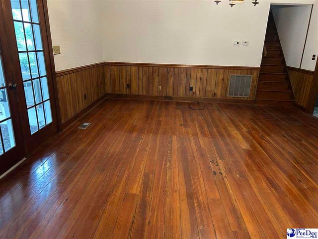 706 Lakeshore Drive, Bennettsville, SC 29512