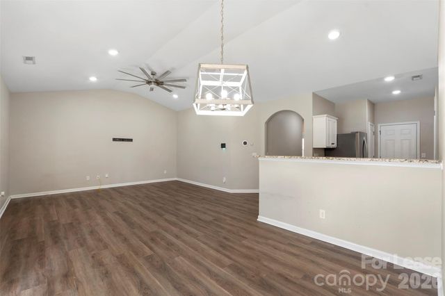 6113 Purbeck Way, Charlotte, NC 28215