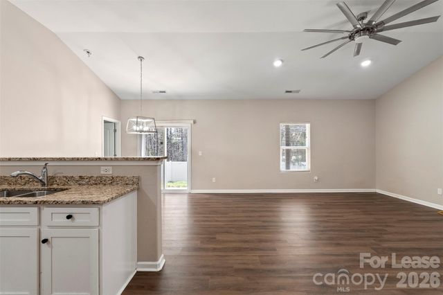 6113 Purbeck Way, Charlotte, NC 28215