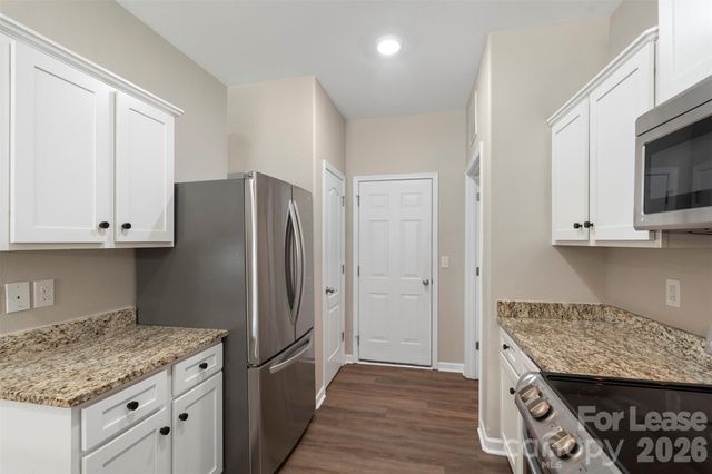 6113 Purbeck Way, Charlotte, NC 28215