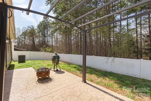 6113 Purbeck Way, Charlotte, NC 28215