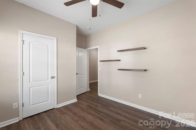 6113 Purbeck Way, Charlotte, NC 28215