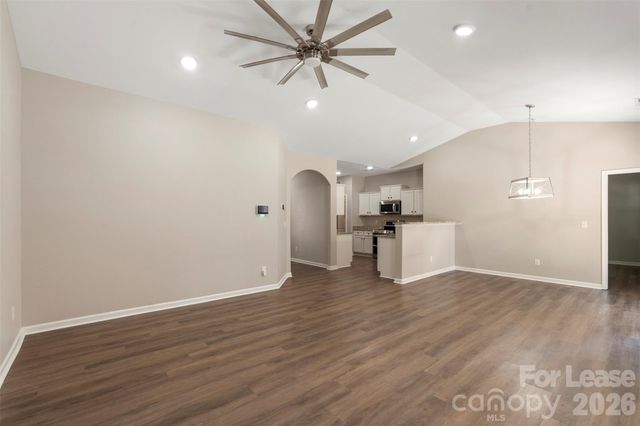 6113 Purbeck Way, Charlotte, NC 28215