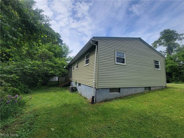 185 Belavista Drive, Marietta, OH 45750