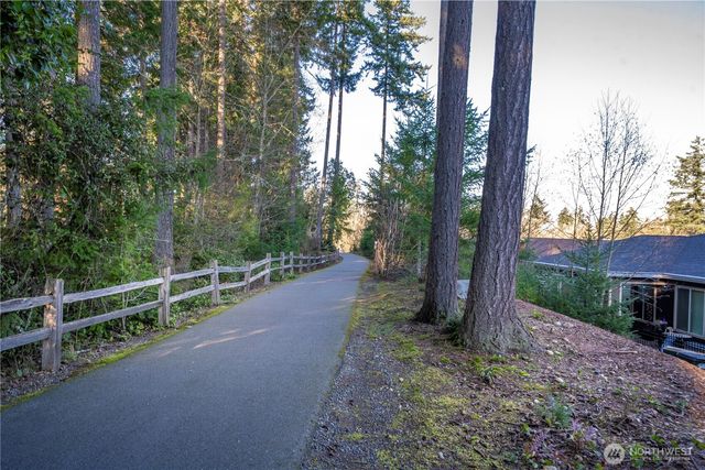 5311 Waldron Drive NE, Olympia, WA 98516