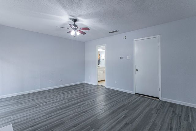 9326 Emberglow Lane, Dallas, TX 75243