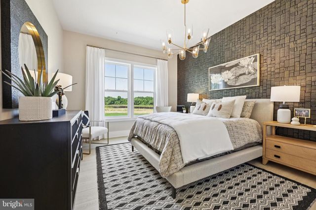 8264 COLLING MANOR CT, Alexandria, VA 22308