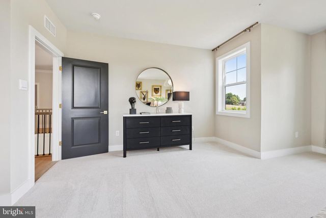 8264 COLLING MANOR CT, Alexandria, VA 22308