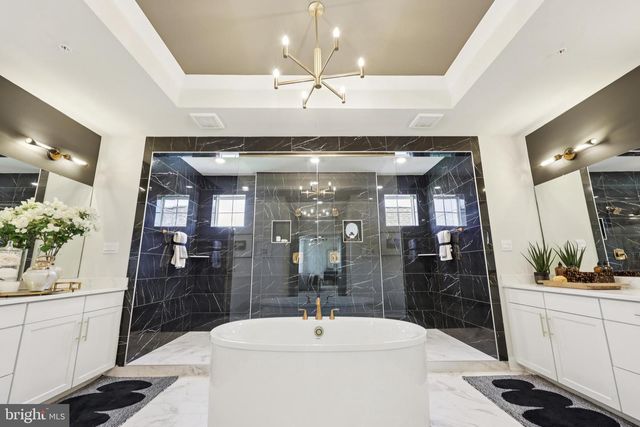 8264 COLLING MANOR CT, Alexandria, VA 22308