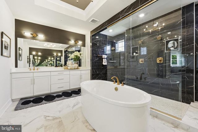 8264 COLLING MANOR CT, Alexandria, VA 22308