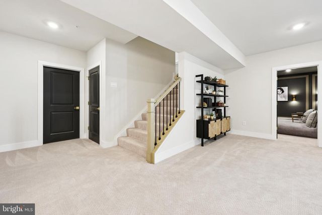 8264 COLLING MANOR CT, Alexandria, VA 22308