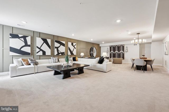 8264 COLLING MANOR CT, Alexandria, VA 22308