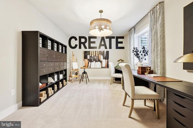 8264 COLLING MANOR CT, Alexandria, VA 22308