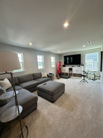 6506 Outlook Dr, Murfreesboro, TN 37128