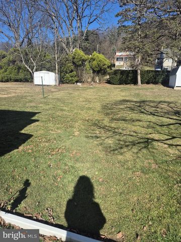 3535 CHESTNUT ST, Reading, PA 19605