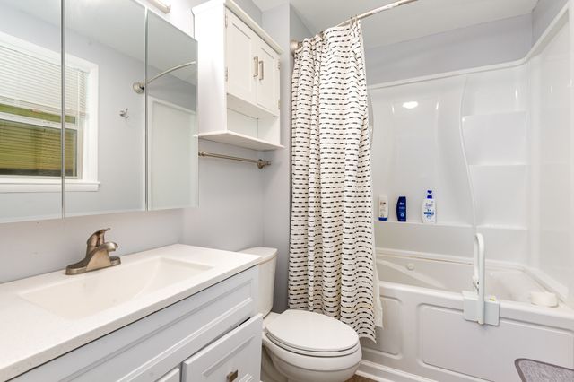 810 Dry Creek Rd, Goodlettsville, TN 37072