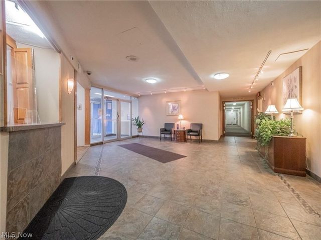 11850 Edgewater Drive 722, Lakewood, OH 44107