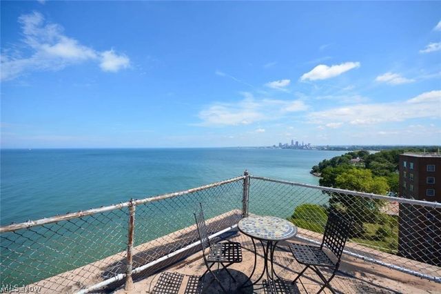 11850 Edgewater Drive 722, Lakewood, OH 44107