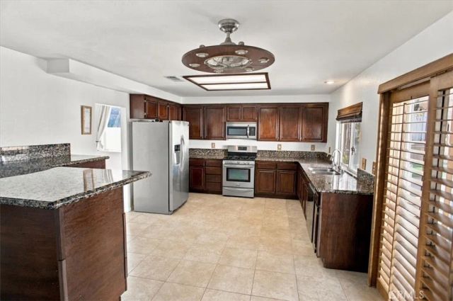 40067 Villa Moura, Palmdale, CA 93551
