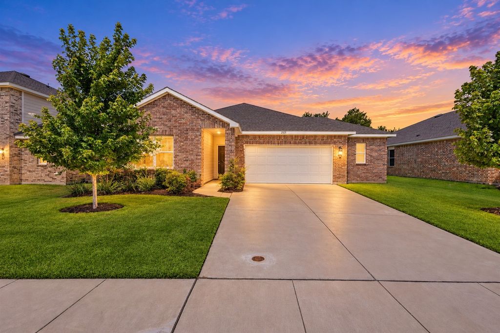 2325 Frio River Road, Glenn Heights, TX 75154 — exterior
