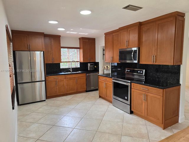 10330 SW 53rd St 10330, Miami, FL 33165