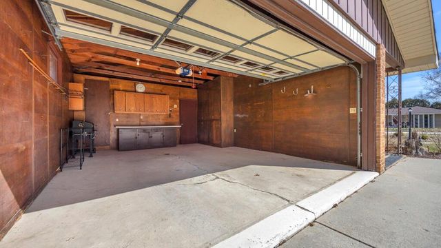 2420 Mayflower AVENUE, Sheboygan, WI 53083