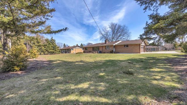 2420 Mayflower AVENUE, Sheboygan, WI 53083