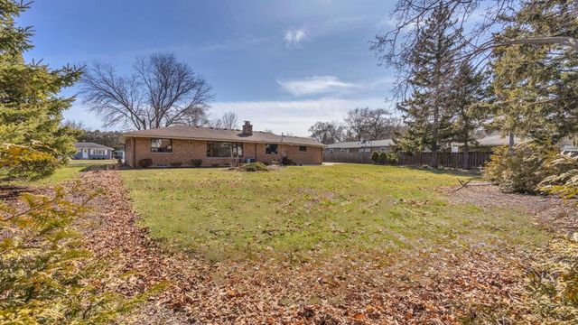 2420 Mayflower AVENUE, Sheboygan, WI 53083