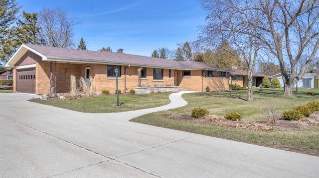2420 Mayflower AVENUE, Sheboygan, WI 53083