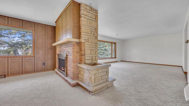 2420 Mayflower AVENUE, Sheboygan, WI 53083