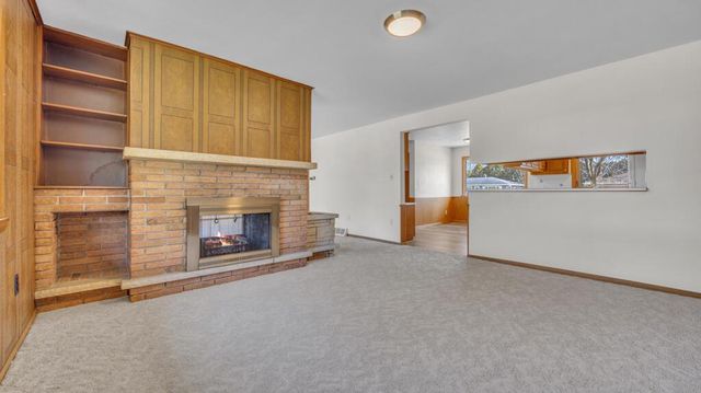 2420 Mayflower AVENUE, Sheboygan, WI 53083