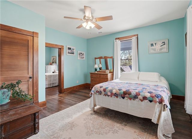 17 Hilton Street, Eureka Springs, AR 72632