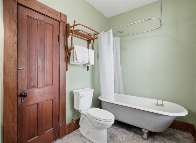 17 Hilton Street, Eureka Springs, AR 72632