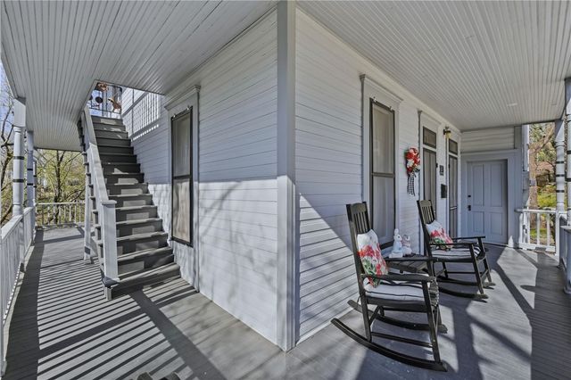 17 Hilton Street, Eureka Springs, AR 72632