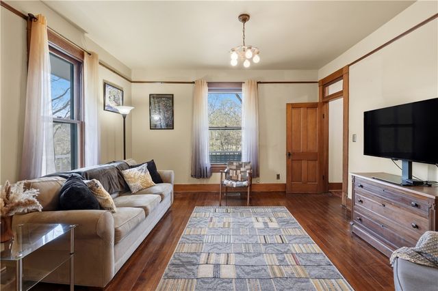17 Hilton Street, Eureka Springs, AR 72632