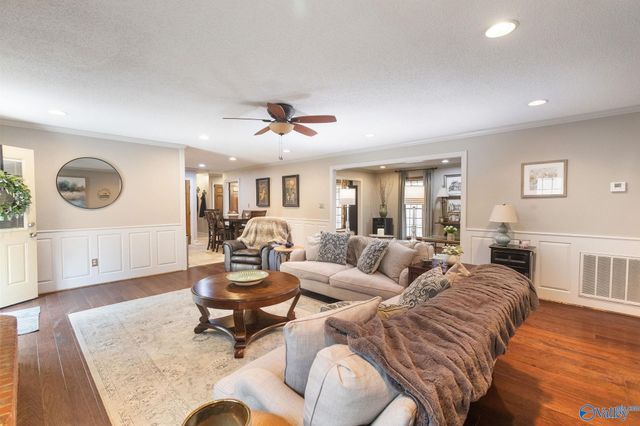 112 Ridgecrest Road, Gadsden, AL 35901