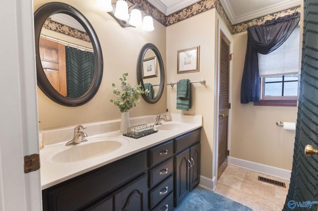 112 Ridgecrest Road, Gadsden, AL 35901