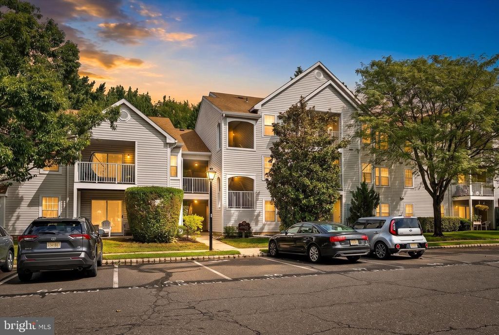 411 WALDEN CIR, ROBBINSVILLE, NJ 08691 — exterior