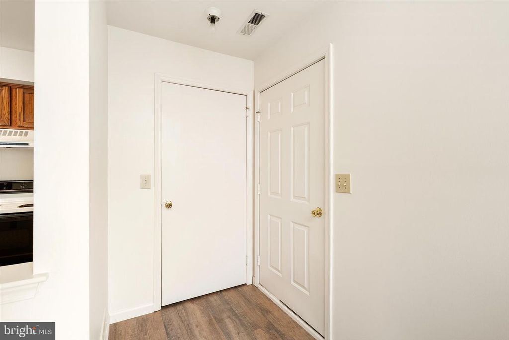 411 WALDEN CIR, ROBBINSVILLE, NJ 08691 — photo 5