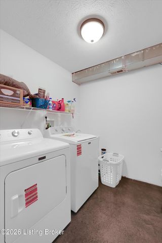7840 Whipperwill Rd, Louisville, KY 40214