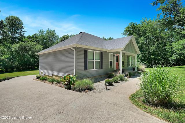 7840 Whipperwill Rd, Louisville, KY 40214