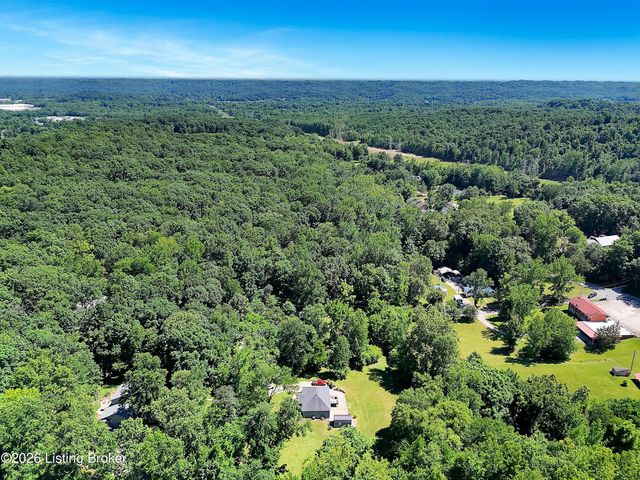 7840 Whipperwill Rd, Louisville, KY 40214