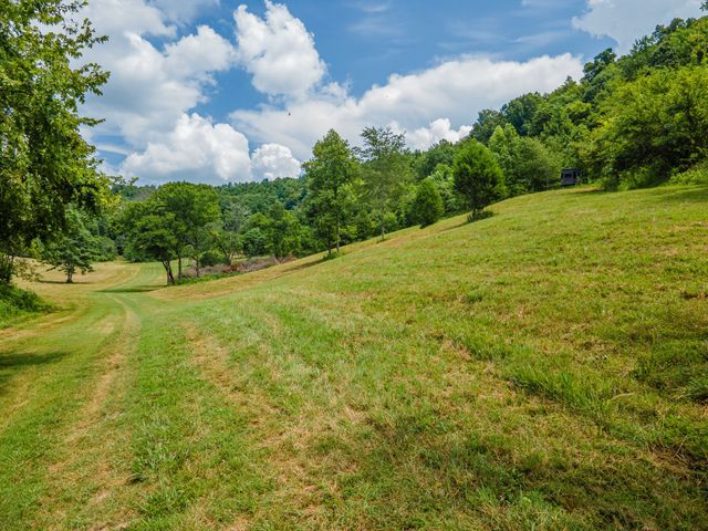 2970 Spring Place Rd, Belfast, TN 37019
