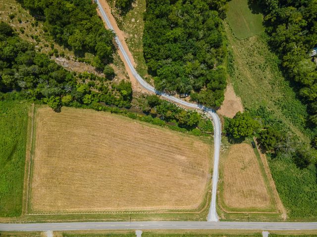 2970 Spring Place Rd, Belfast, TN 37019