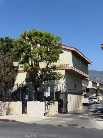 13080 Dronfield 23, Sylmar, CA 91342